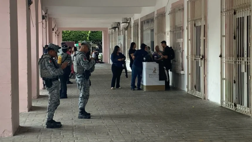 Jornada violenta registra al menos 4 homicidios en Mazatlán; dejan restos en Palacio Municipal