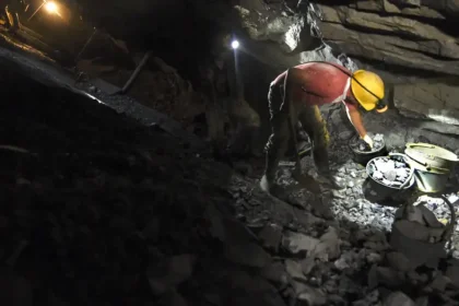 La minería ilegal representa un riesgo debido a que opera sin regulación.