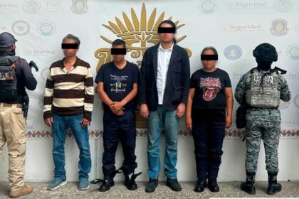 Detienen a 4 servidores públicos de Taxco