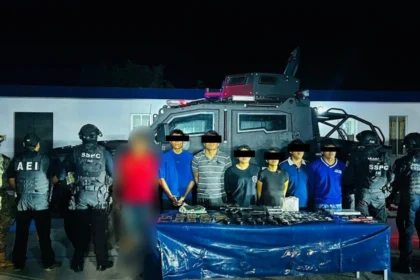 entre las personas detenidas se encuentran cuatro hombres, dos mujeres y un adolescente