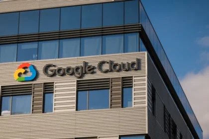 Googleseñaló que algunos de sus servicios estaban empezando a restablecerse.