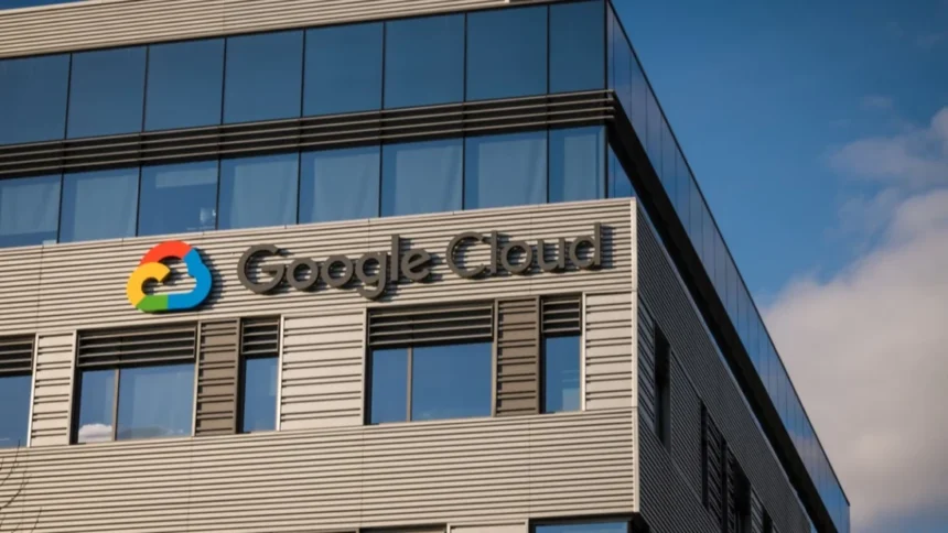 Googleseñaló que algunos de sus servicios estaban empezando a restablecerse.