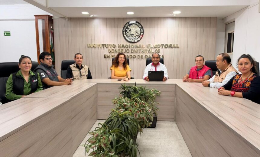 el personal del INE portará vestimenta institucional y un gafete con nombre, fotografía y código QR