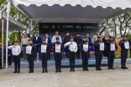 La ceremonia se realizó en el Instituto Estatal de Estudios Superiores en Seguridad y Profesionalización Policial