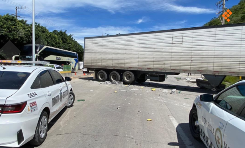 El accidente ocurrió en la Autopista del Sol en la localidad Zumpango, Chilpancingo.