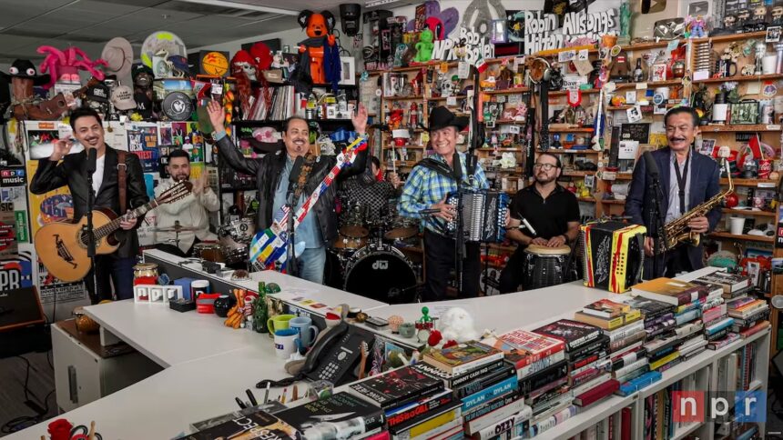 ¡Se le borró la sonrisa! Censuran mensaje pro migrante en presentación de Los Tigres del Norte en el Tiny Desk