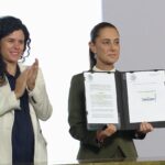 Sheinbaum firma decreto para proteger a menores de edad en las plataformas digitales