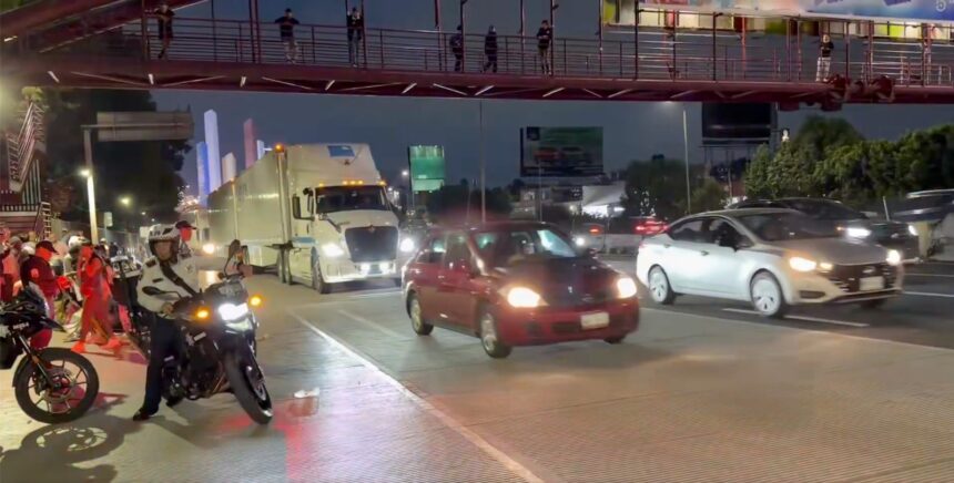 Liberan Periferico Norte tras más de ocho horas de bloqueo por Sofia Madai