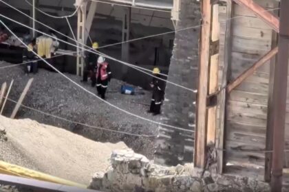Dos trabajadores atrapados tras derrumbe en Mina de Loreto en Hidalgo