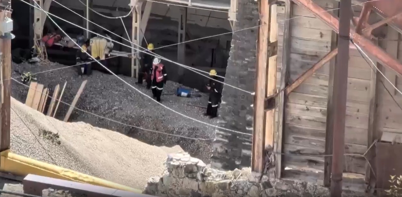 Dos trabajadores atrapados tras derrumbe en Mina de Loreto en Hidalgo