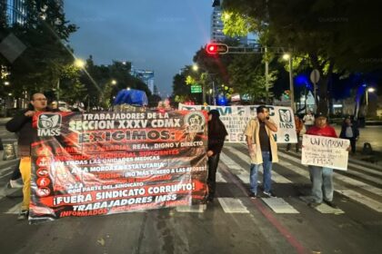 Culmina mega marcha de trabajadores del IMSS en Reforma