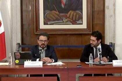 Zoé Robledo, titular del Instituto Mexicano del Seguro Social anunció que escuchará directamente al personal médico y de enfermería y que habrá una consulta el próximo 14 de octubre para debatir asuntos laborales.