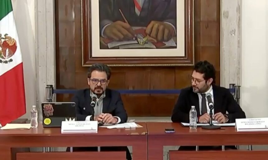 Zoé Robledo, titular del Instituto Mexicano del Seguro Social anunció que escuchará directamente al personal médico y de enfermería y que habrá una consulta el próximo 14 de octubre para debatir asuntos laborales.